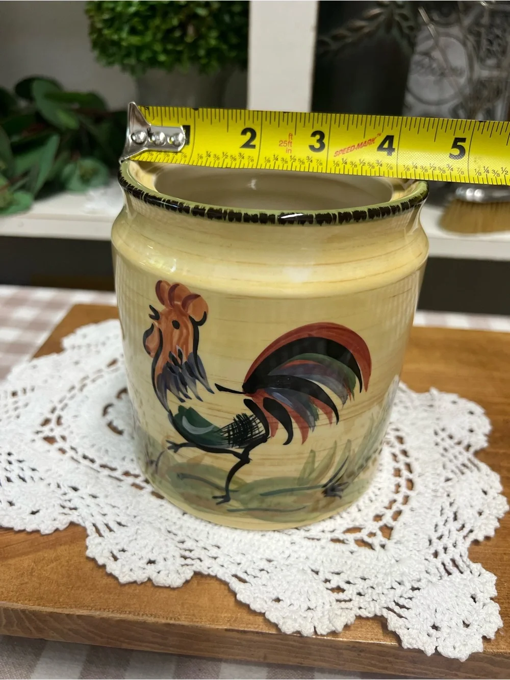 Rooster canister ceramic well equipped kitchen decor farmhouse country